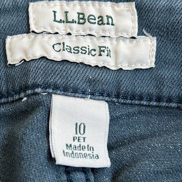 L.L. Bean Size 10 Petite Jeans Blue Straight Leg Classic Fit Mid Rise - Picture 4 of 7